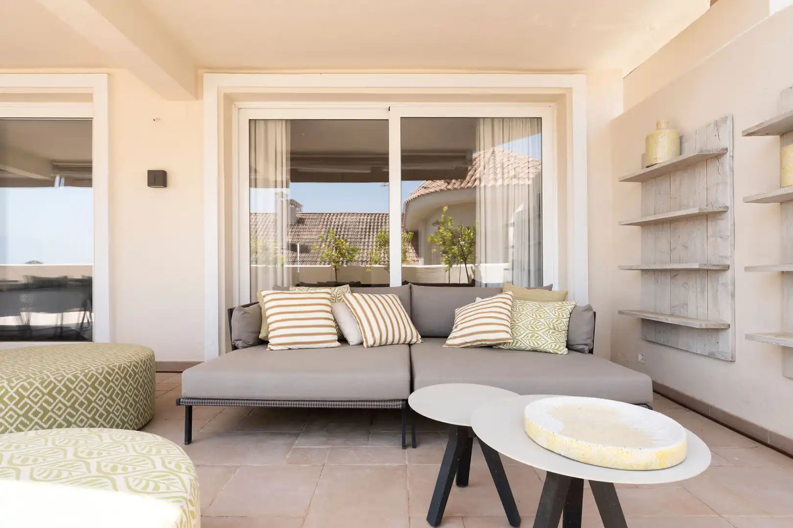 Terrace of Duplexes for sale in Marbella  with Air Conditioner, Private garden and Terrace