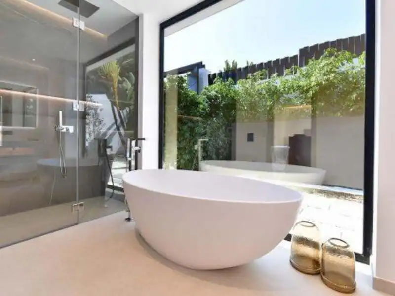 Bany de Casa o xalet de lloguer en Marbella amb Aire condicionat, Jardí privat i Terrassa