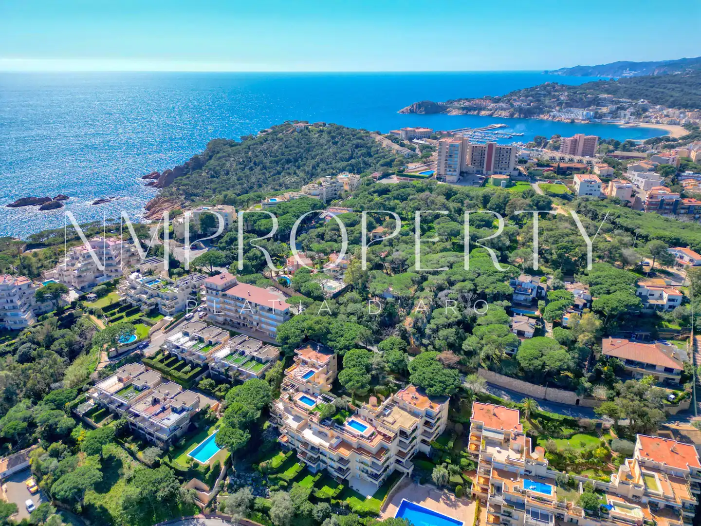 Vista exterior de Ático de alquiler en Sant Feliu de Guíxols con Aire acondicionado, Terraza y Piscina