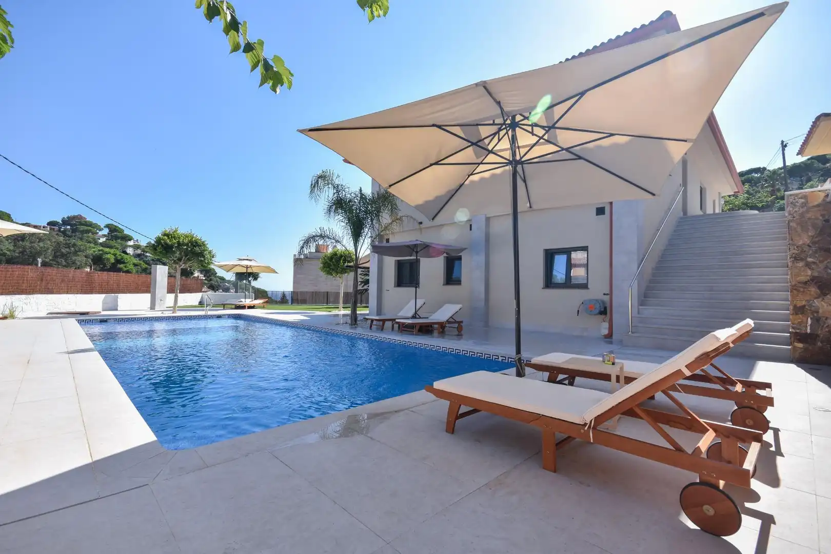 Piscina de Casa o xalet en venda en Lloret de Mar amb Aire condicionat, Calefacció i Jardí privat