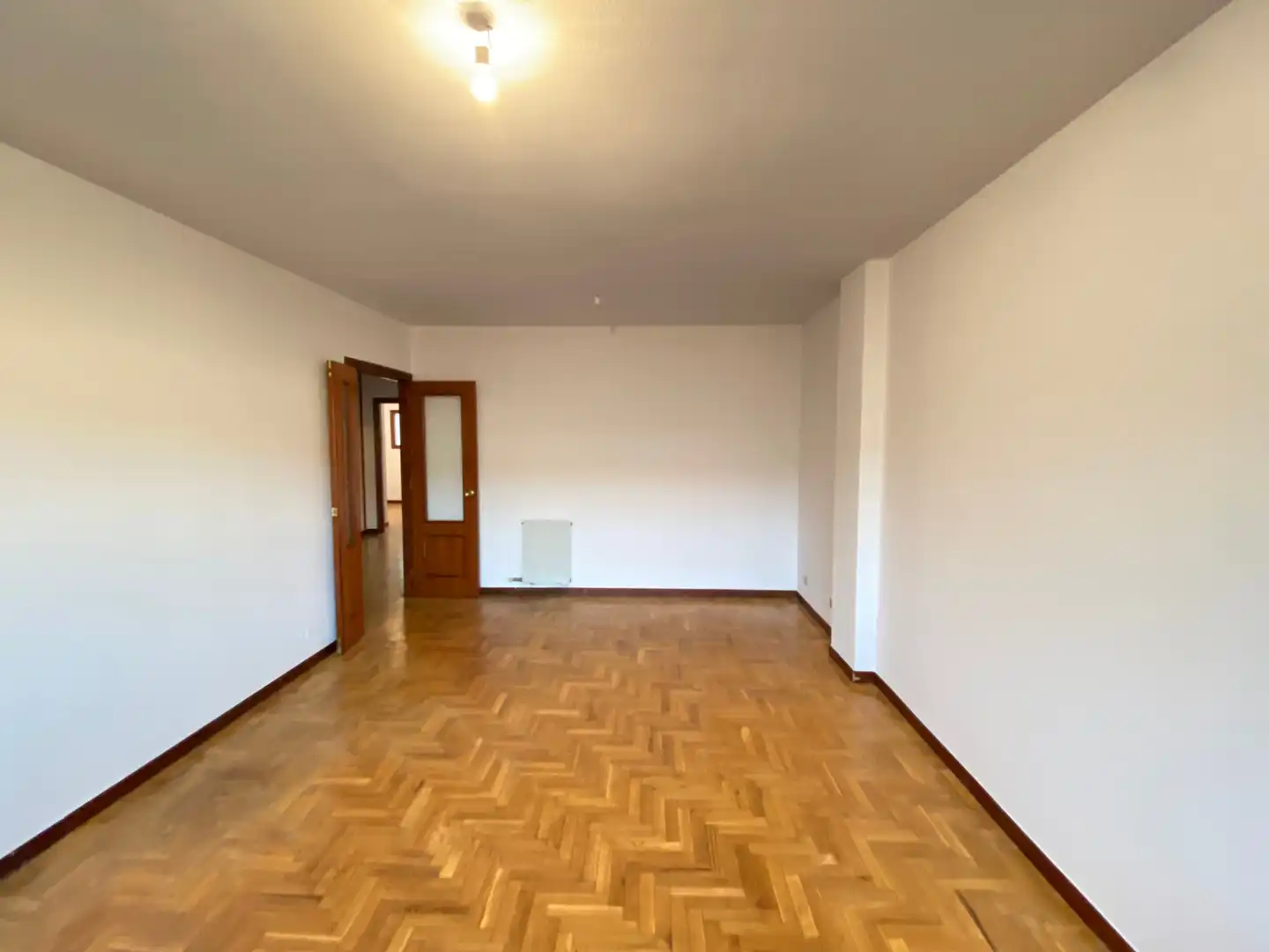 Habitación de Piso en venta en Santiago de Compostela  con Calefacción, Trastero y Amueblado