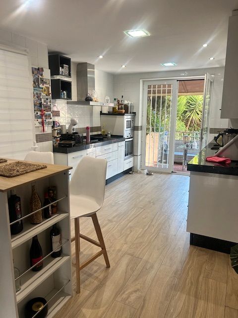 Cuina de Casa o xalet en venda en  Córdoba Capital amb Aire condicionat, Calefacció i Jardí privat