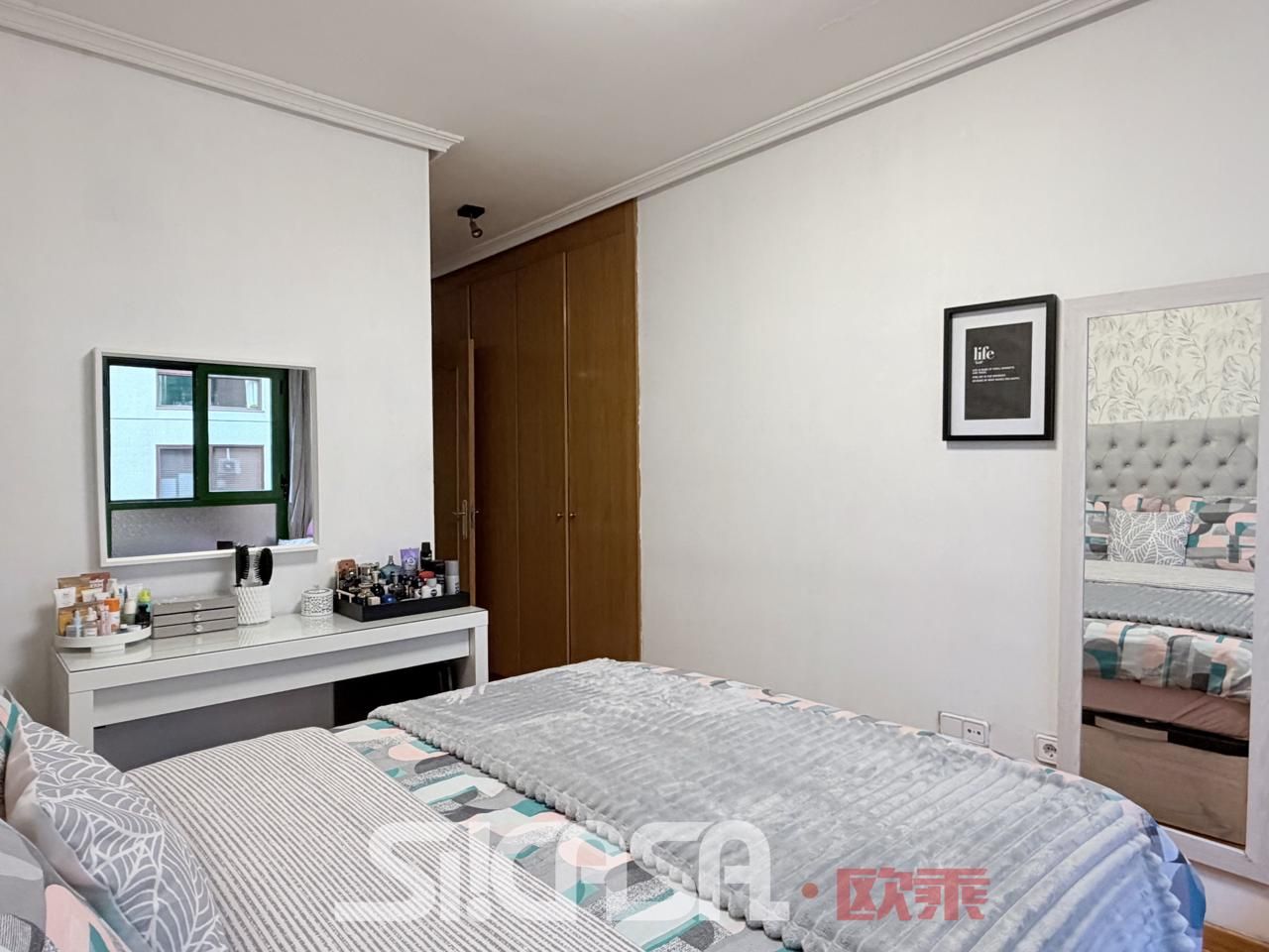 Bedroom of Flat for sale in Parla  with Air Conditioner and Storage room