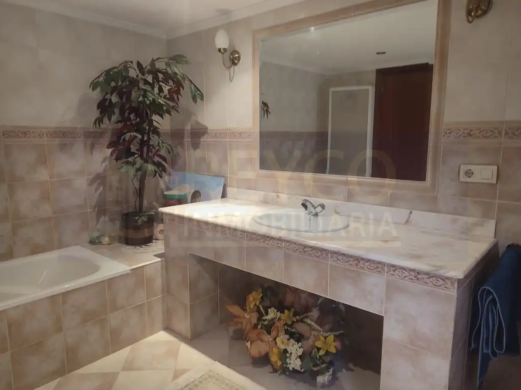 Baño de Casa o chalet en venta en Hormilla con Terraza
