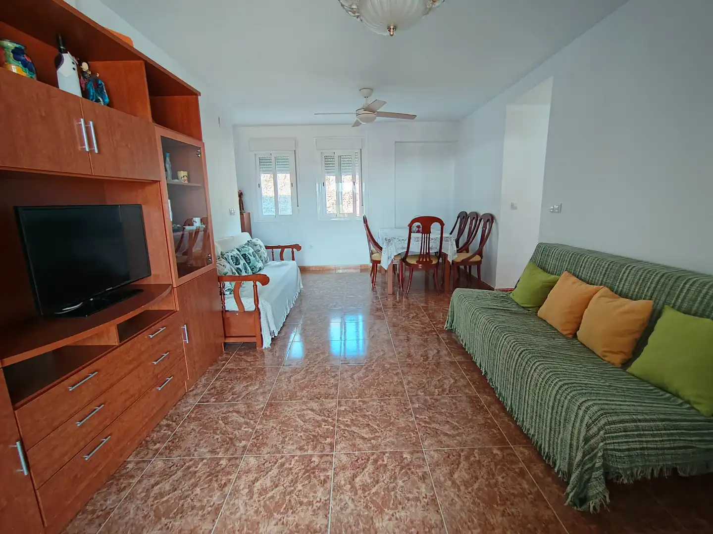 Wohnzimmer von Dachboden zum Verkauf in Torrenueva Costa mit Terrasse, Möbliert und Waschmaschine