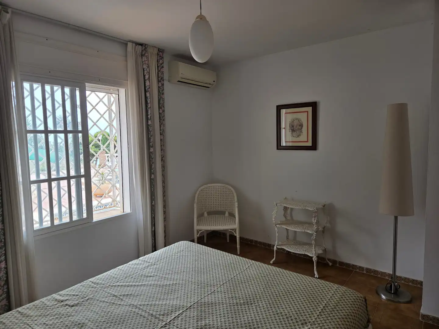 Habitación de Casa o chalet en venta en Vélez-Málaga con Aire acondicionado, Jardín privado y Terraza