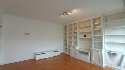 Foto 4 de Piso en venta en De María de Portugal, Sanchinarro, Madrid Capital