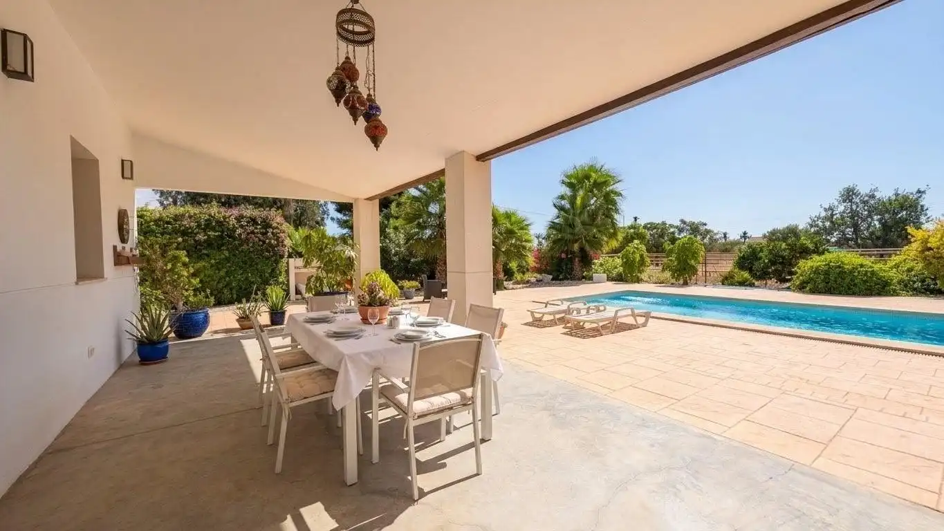 Villa avec piscine à vendre à Las Bayas