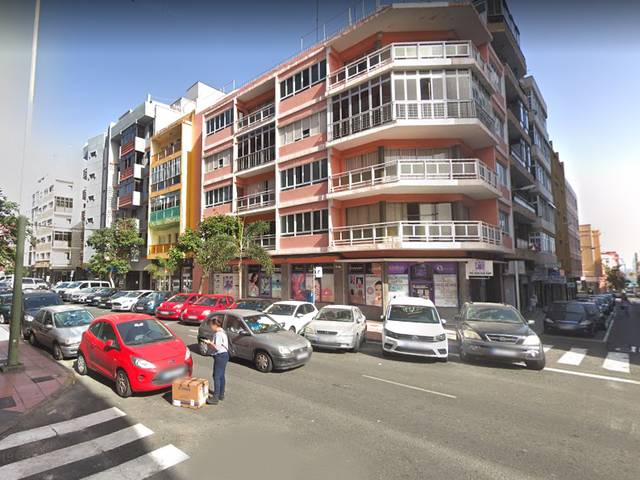 Piso en Venta en C/ Ingeniero Salinas en Alcaravaneras