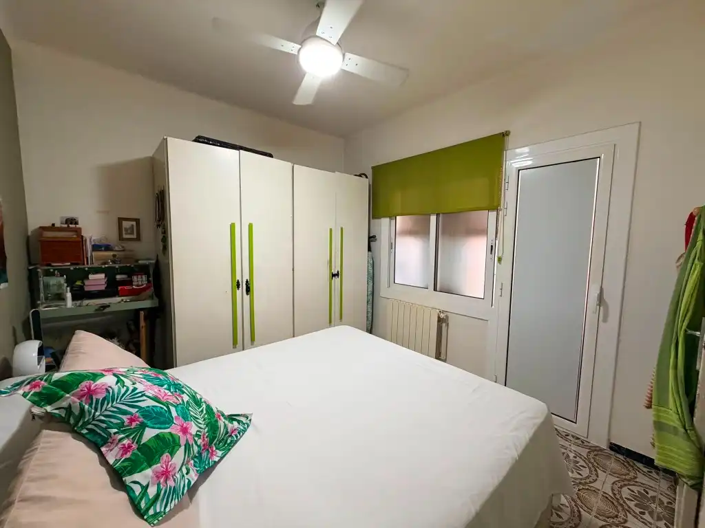 Habitación de Piso en venta en Badalona con Aire acondicionado y Calefacción