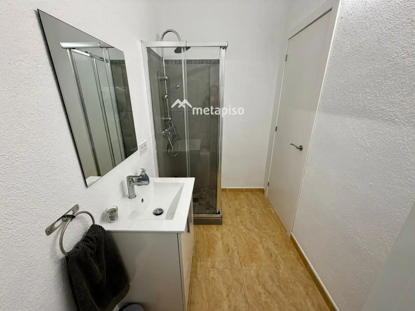Baño de Casa adosada en venta en Santa Margarida I Els Monjos con Aire acondicionado, Calefacción y Terraza