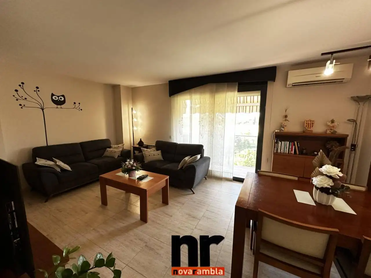 Living room of Flat for sale in Ripollet  with Air Conditioner, Heating and Balcony