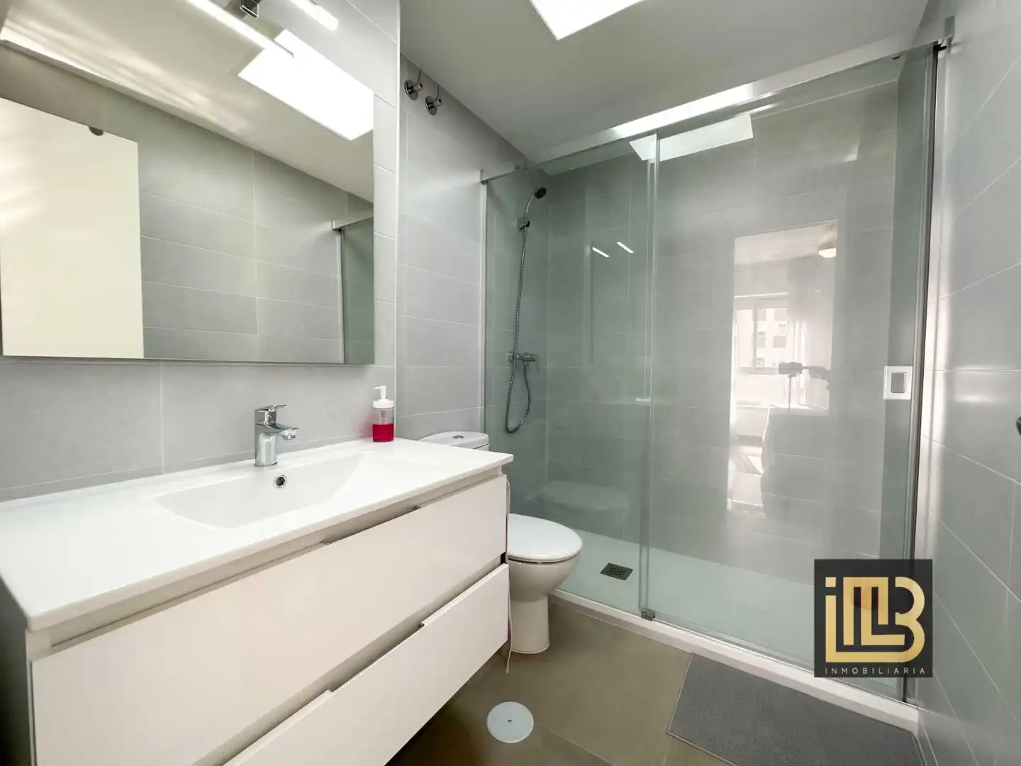 Baño de Piso de alquiler en Málaga con Aire acondicionado, Trastero y Amueblado