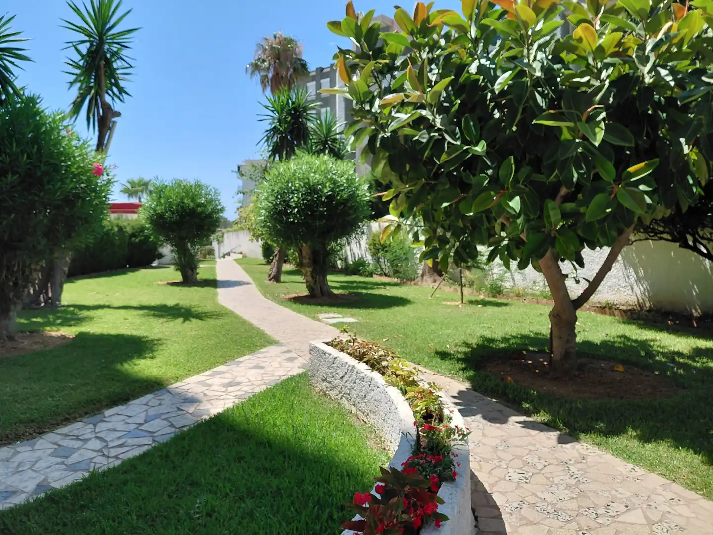 Garden of Flat for sale in Benalmádena  with Air Conditioner and Community pool