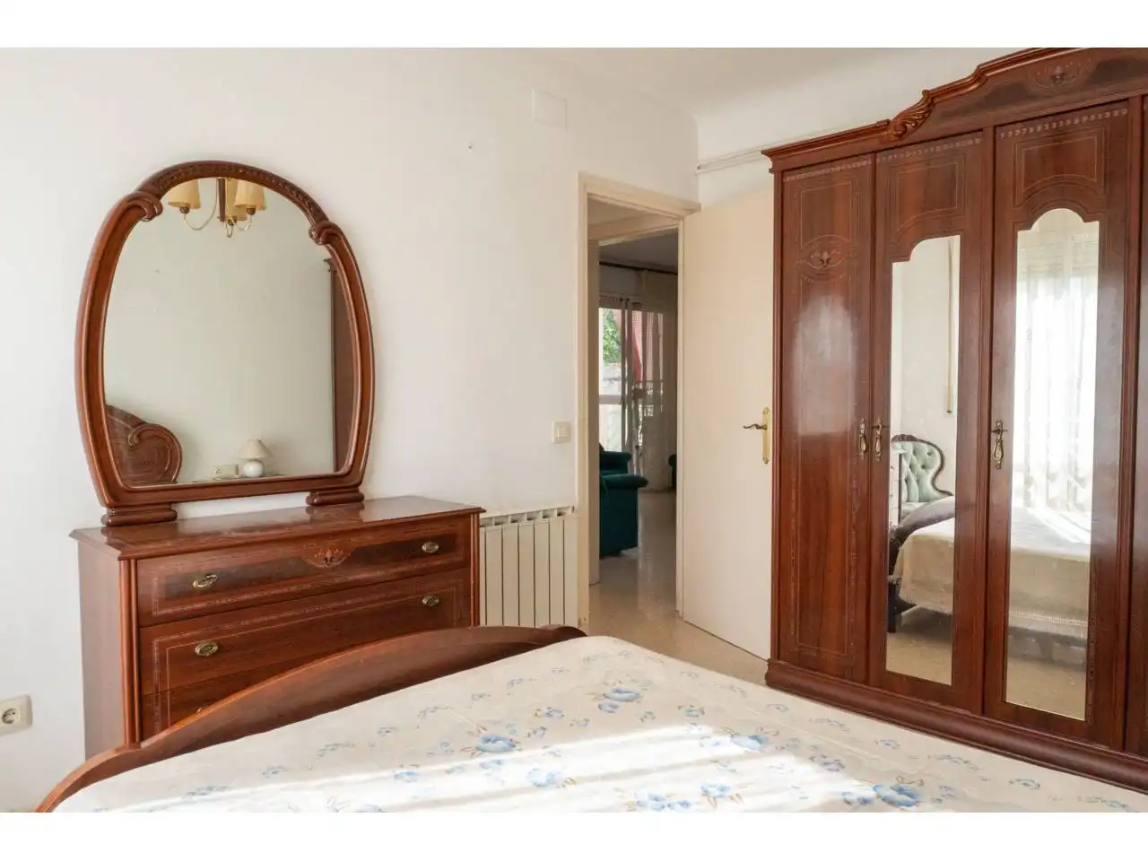 Habitación de Piso en venta en Sant Martí de Tous con Calefacción y Amueblado