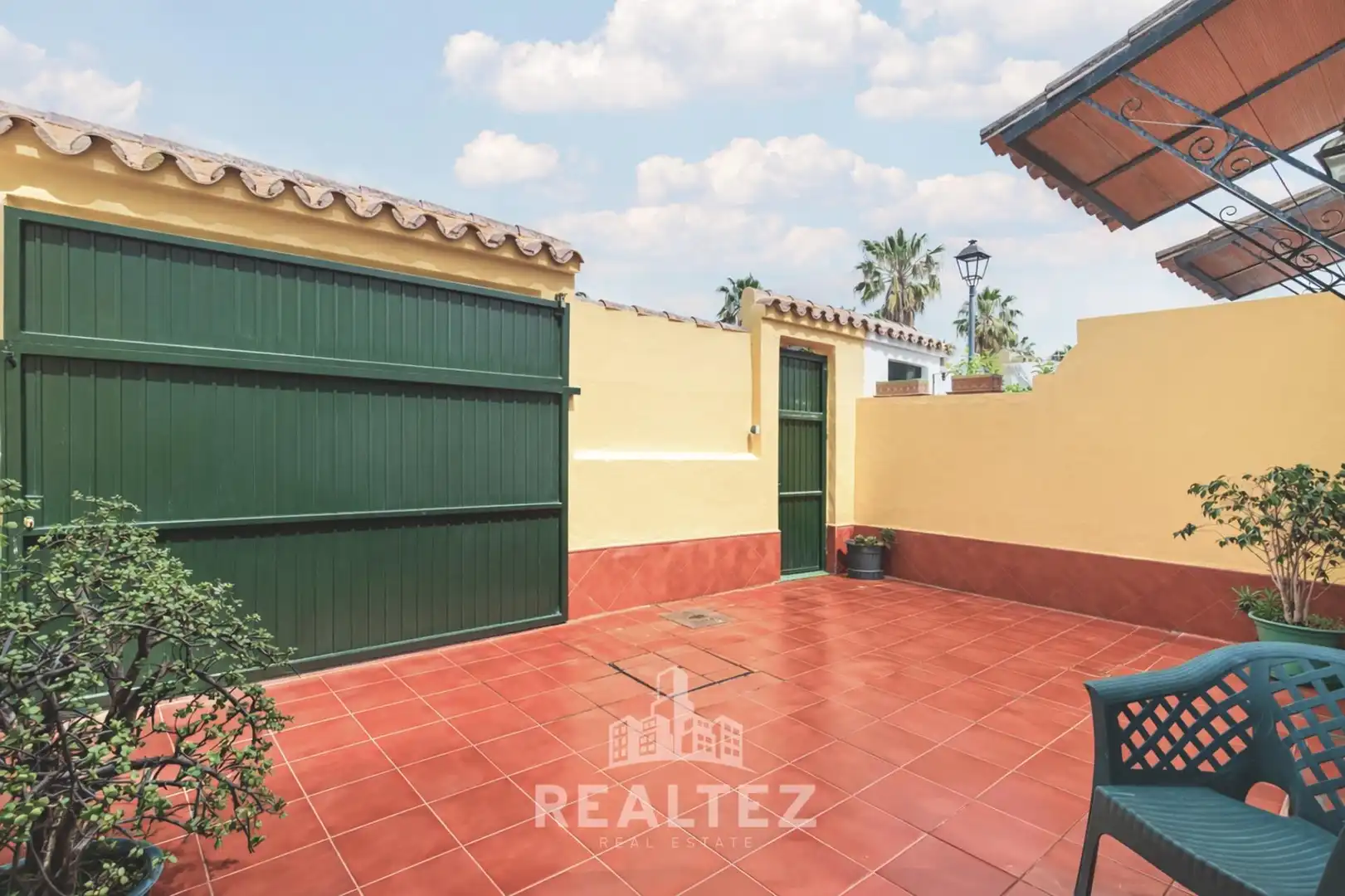 Außenansicht von Einfamilien-Reihenhaus zum Verkauf in El Puerto de Santa María mit Terrasse, Möbliert und Balkon