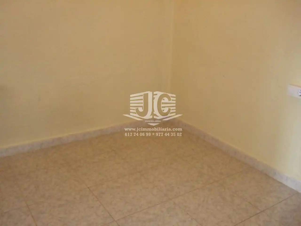Apartments for rent in Calle VILANOVA DE JESÚS, Jesús - Els Reguers