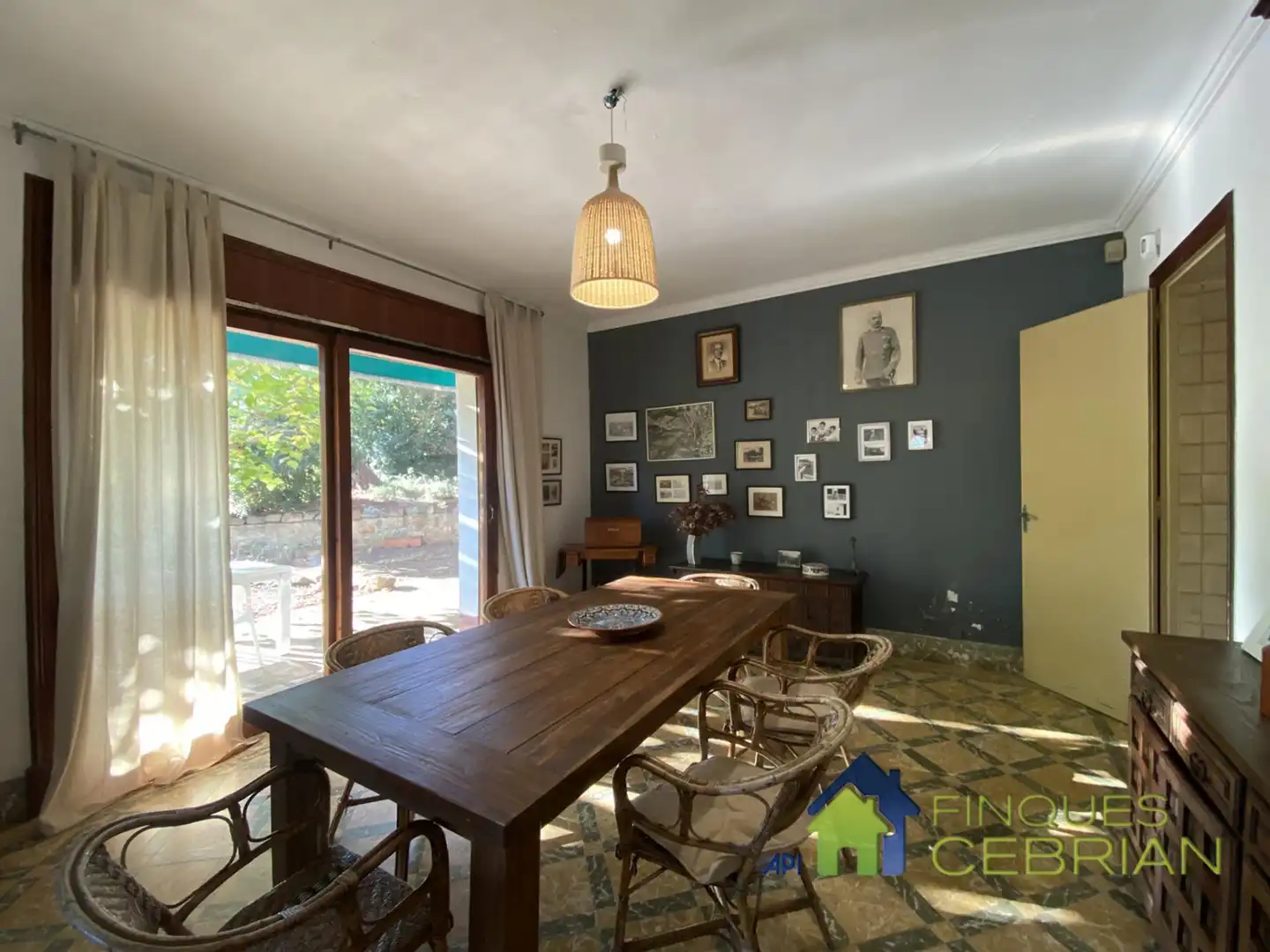 Comedor de Finca rústica en venta en Alella con Calefacción