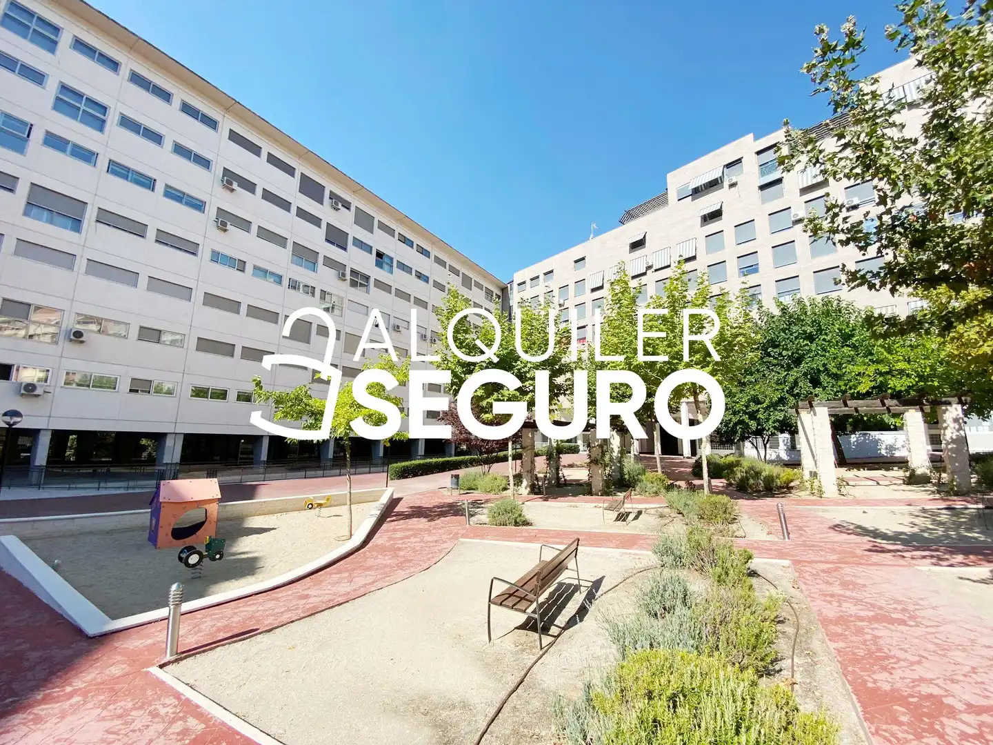 Außenansicht von Wohnung zur Miete in Madrid mit Klimaanlage, Heizung und Terrasse