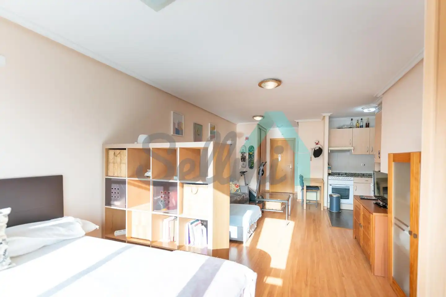 Estudio de alquiler en Avenida de Bruselas, HUCA - La Cadellada