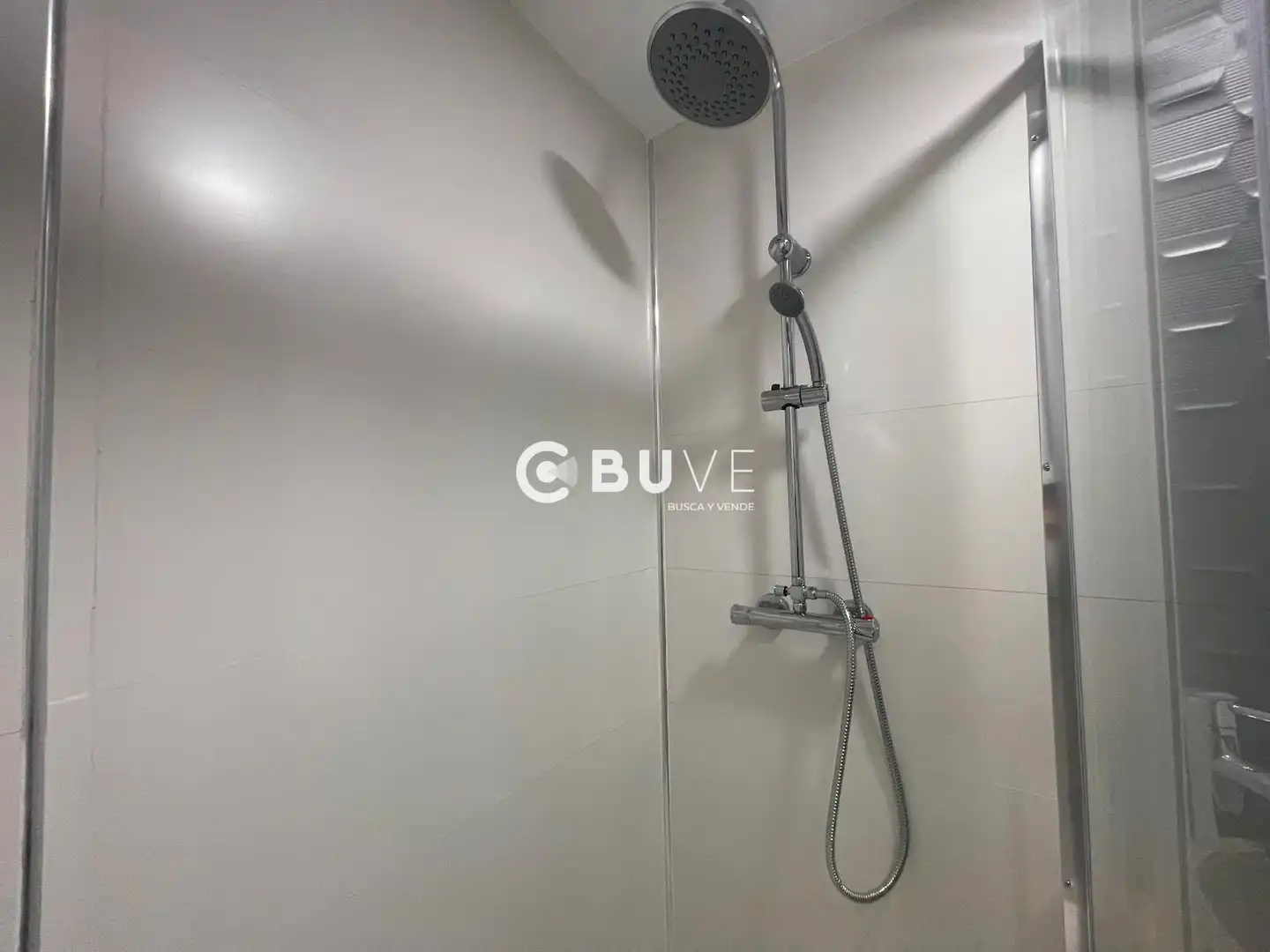 Bathroom of Houses for sale in Sevilla  with Air Conditioner, Terrace and Swimming Pool
