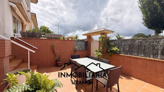 Casa-chalet en Venta en Derechos Humanos en El Puntal