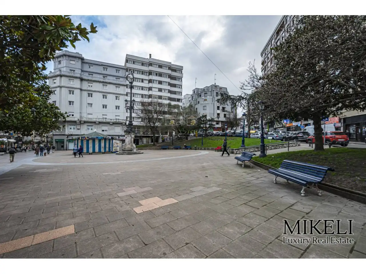 Vista exterior de Edificio en venta en Santander