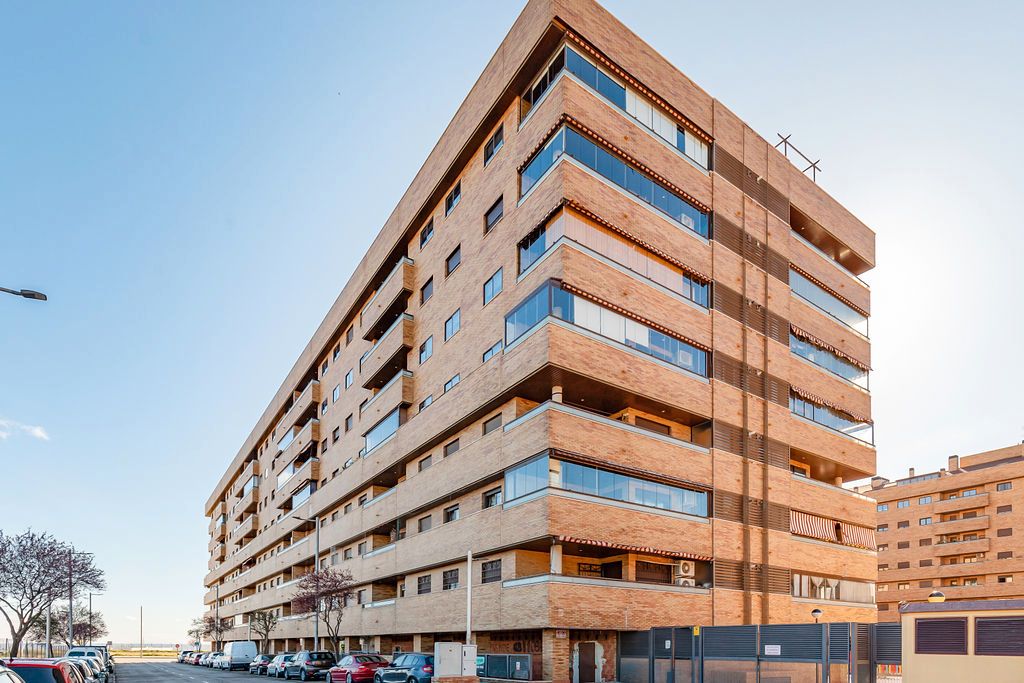 Premises for sale in PAU El Quiñón, El Quiñón