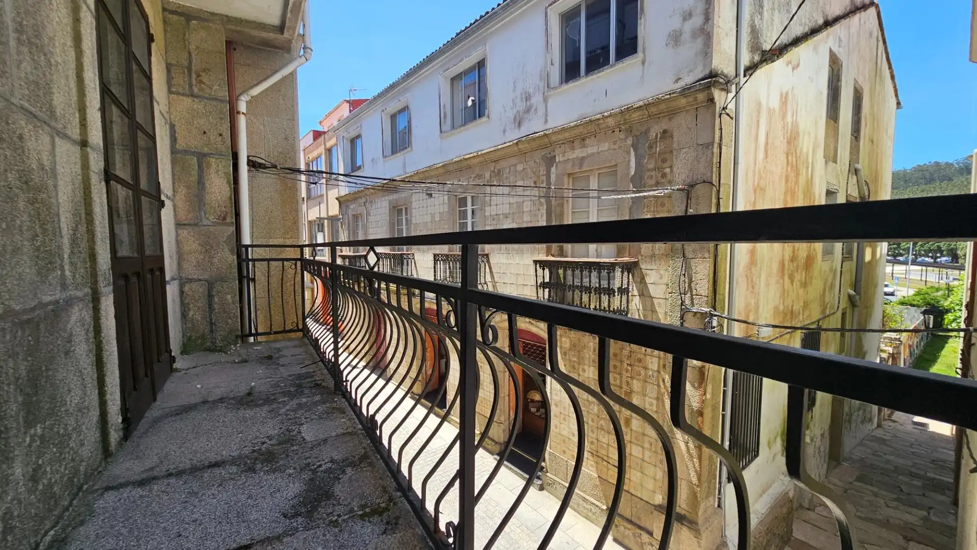 Balcony of Buildings for sale in Cee
