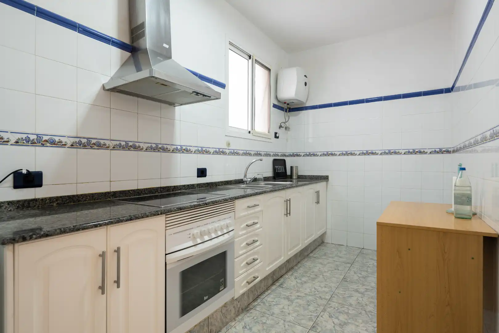 Cocina de Piso en venta en Las Palmas de Gran Canaria con Terraza, Trastero y Balcón