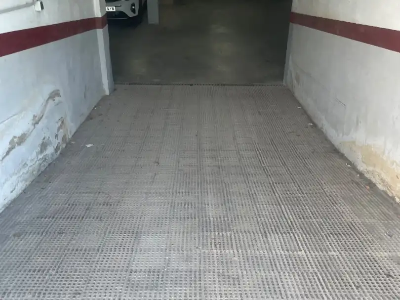 Parkplatz von Garage zum Verkauf in Beniparrell