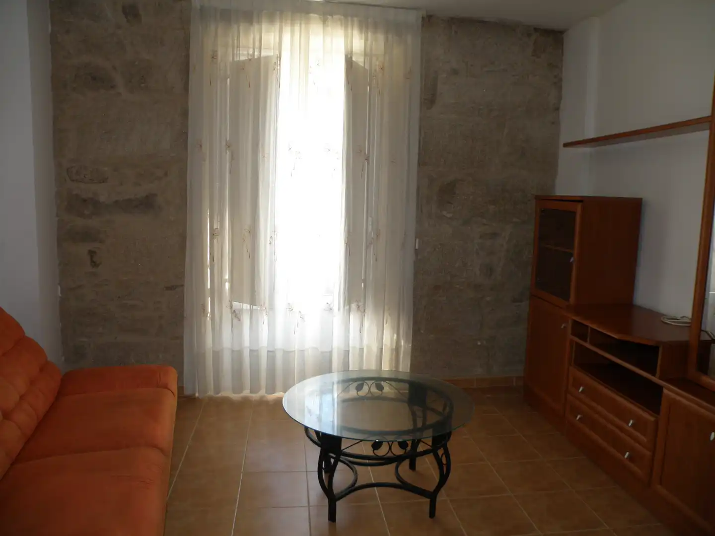 Sala d'estar de Apartament de lloguer en Padrón amb Parquet, Moblat i Forn