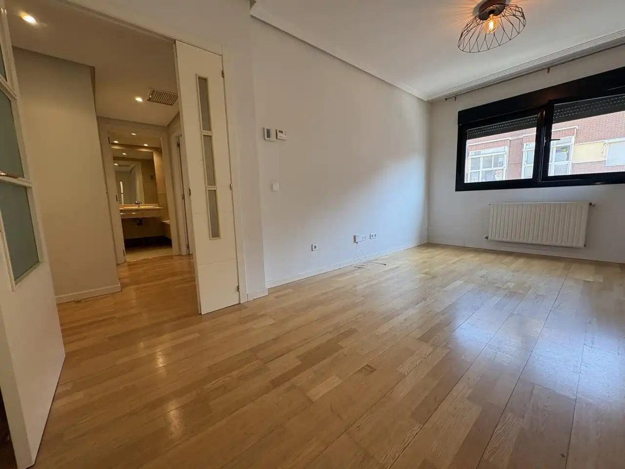 Schlafzimmer von Wohnung zur Miete in Madrid mit Klimaanlage, Heizung und Parkett