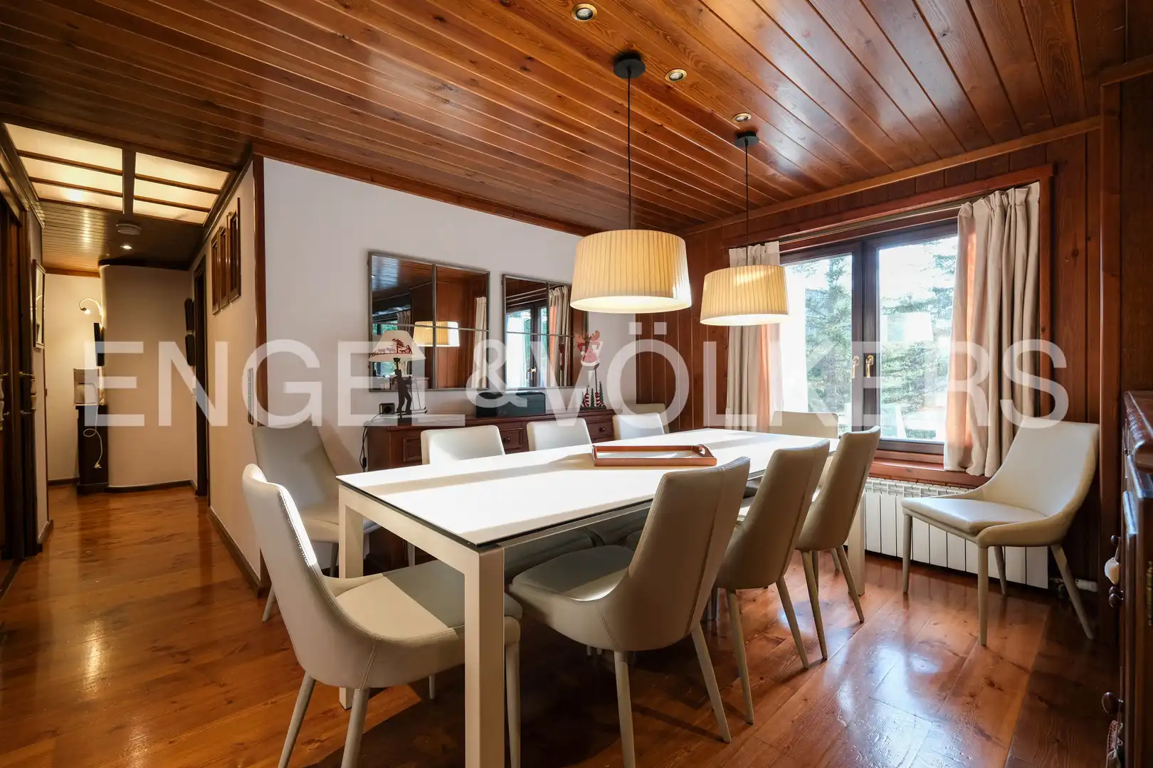 Comedor de Piso en venta en Naut Aran con Trastero y Balcón