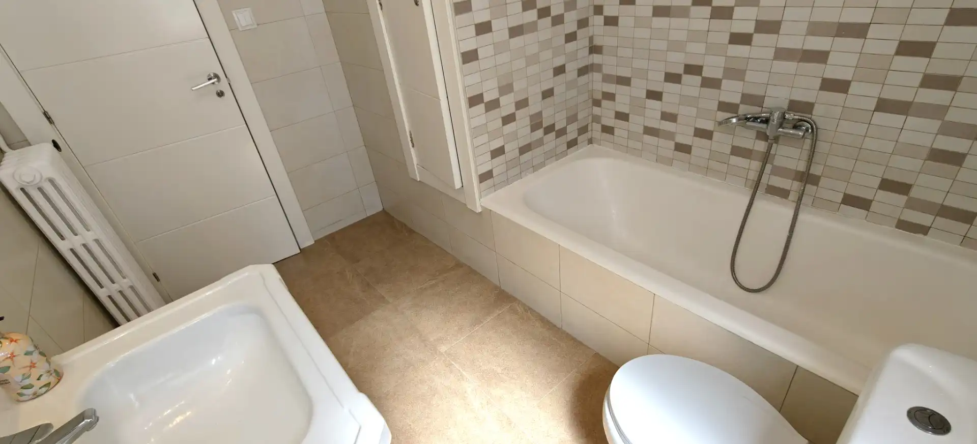 Baño de Piso en venta en Zaragoza con Calefacción, Parquet y Terraza