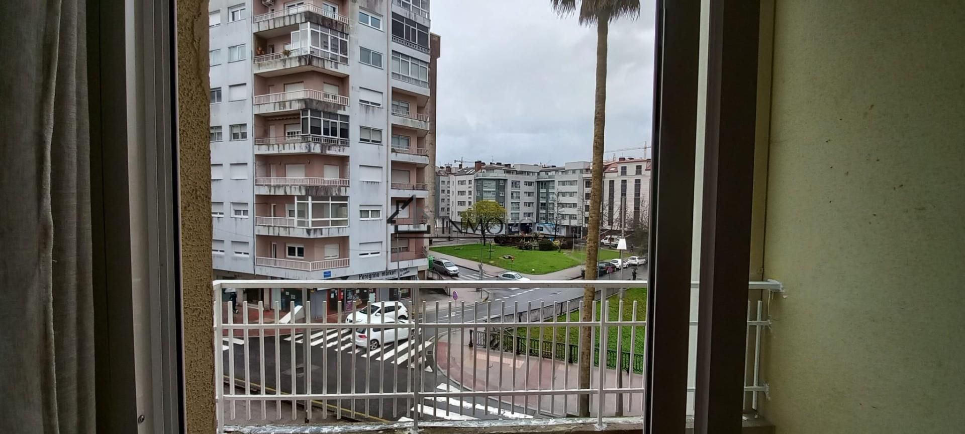 Vista exterior de Pis en venda en Pontevedra Capital 