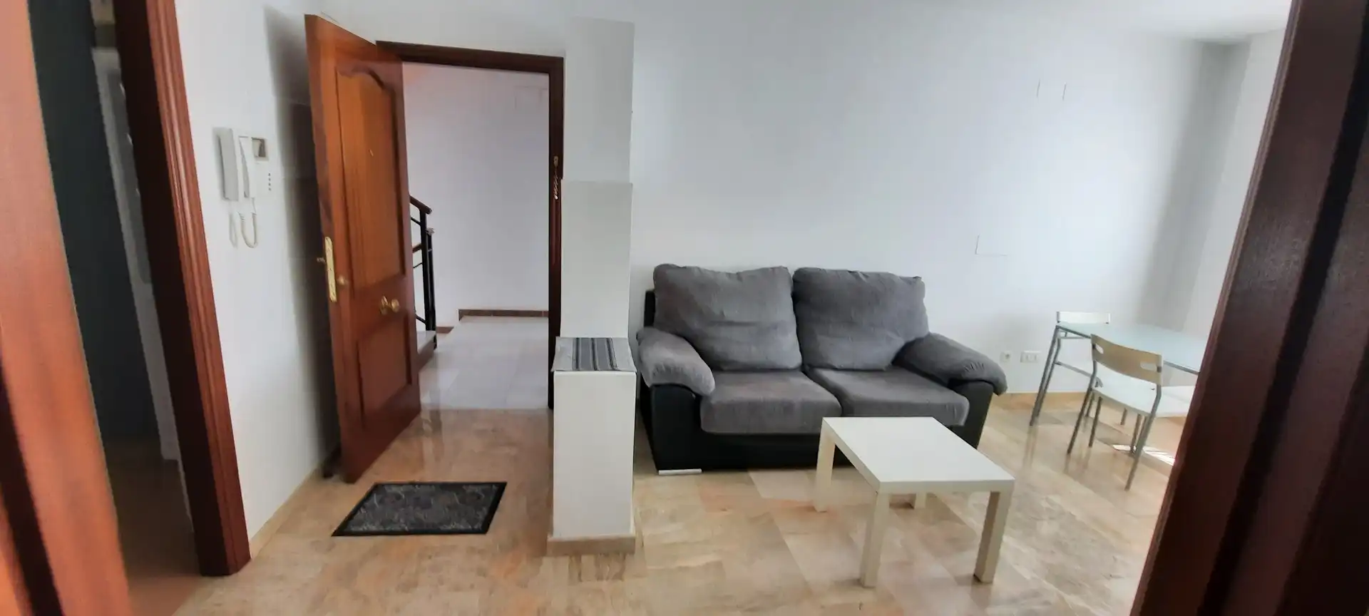 Sala d'estar de Pis de lloguer en Lucena amb Calefacció, Terrassa i Moblat