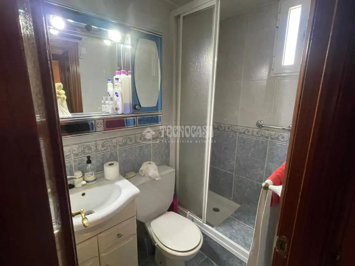Badezimmer von Wohnung zum Verkauf in Madrid