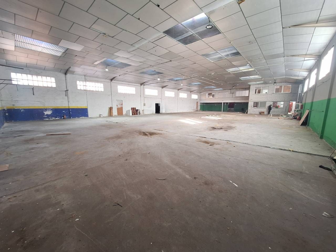 Nau industrial en venda en Humanes de Madrid