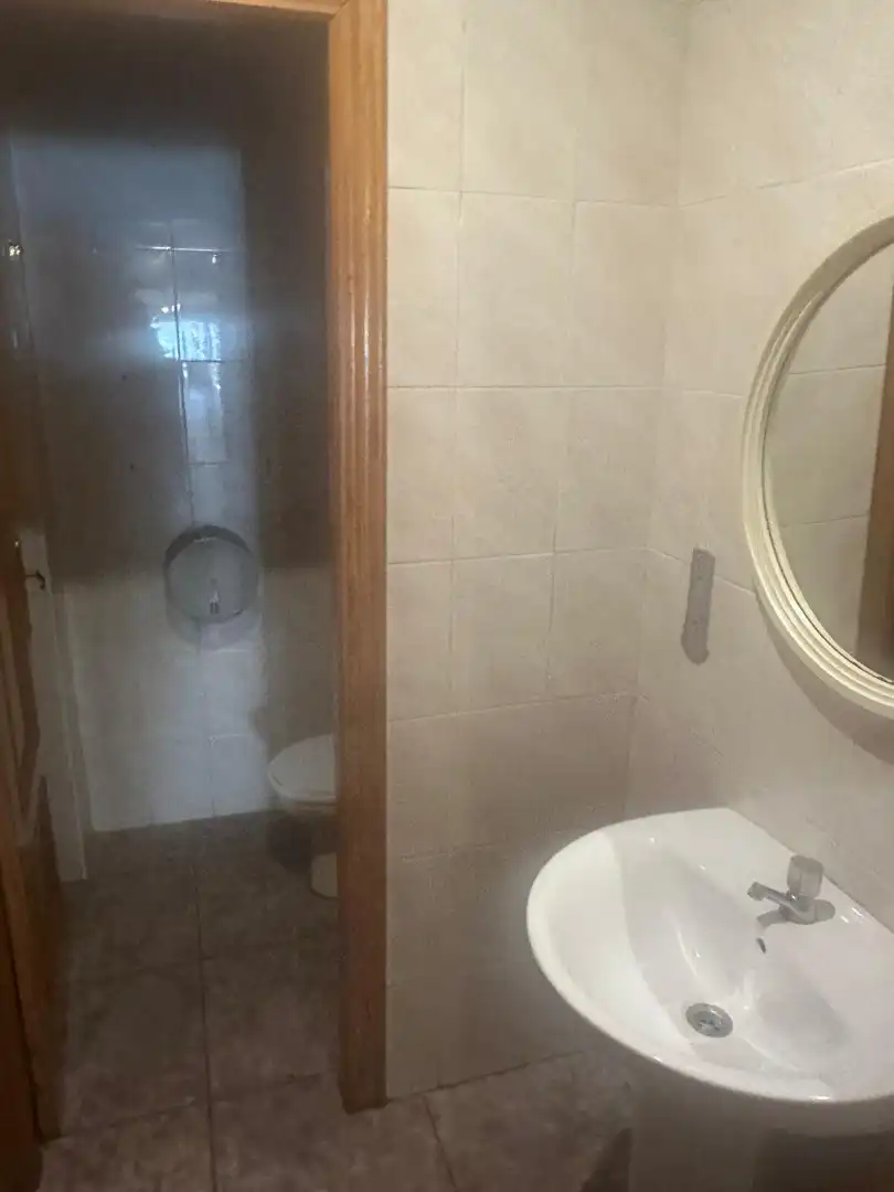Business premises to rent in Carrer Cronista Pareja 83, imagen 11