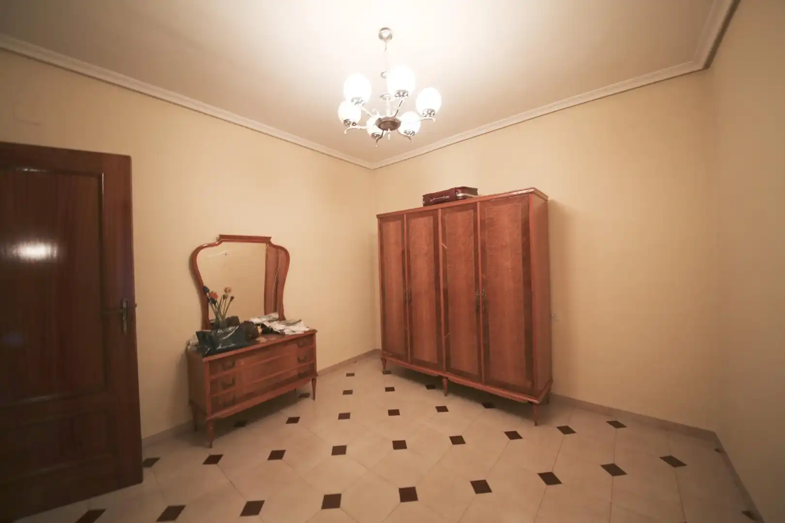 Habitación de Casa o chalet en venta en Tomelloso con Aire acondicionado, Jardín privado y Trastero