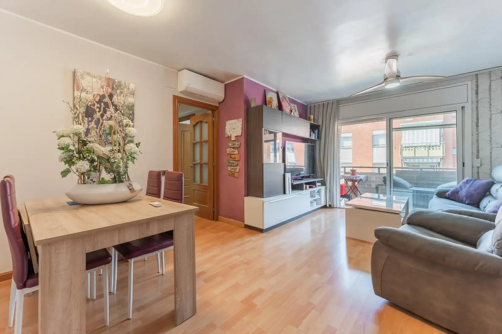 Exterior view of Flat for sale in Mollet del Vallès  with Air Conditioner, Heating and Parquet flooring