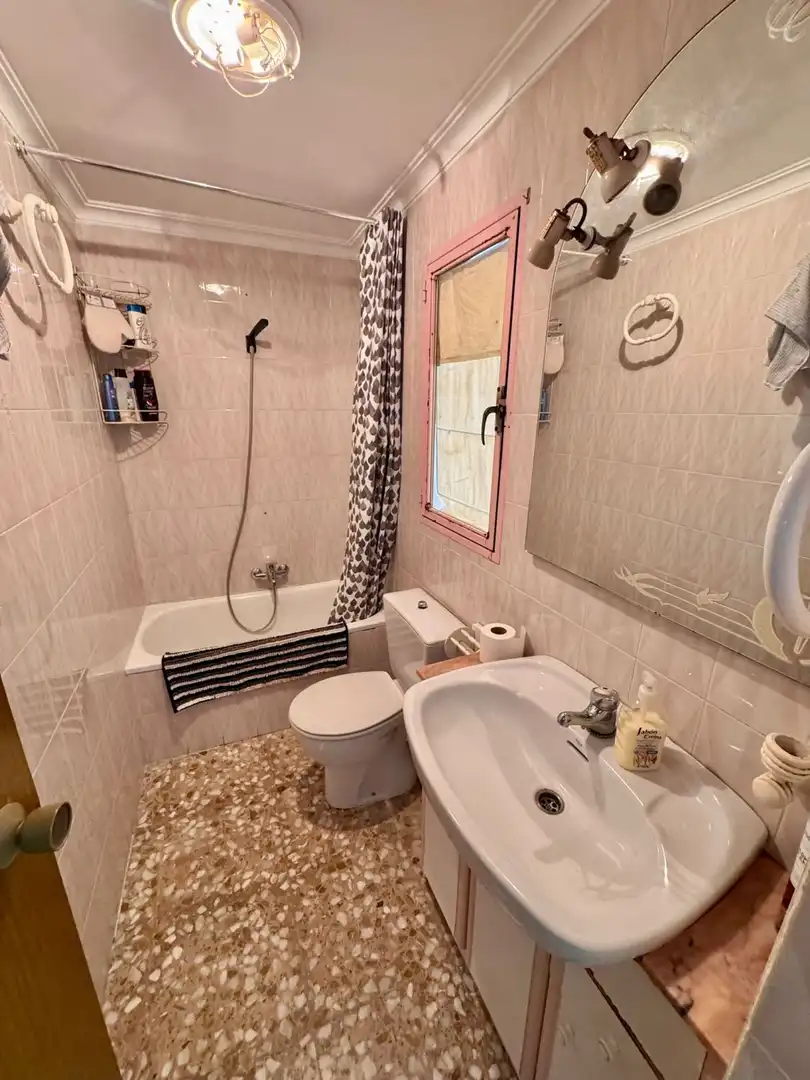 Bathroom of Houses for sale in Viso del Marqués  with Air Conditioner, Heating and Terrace