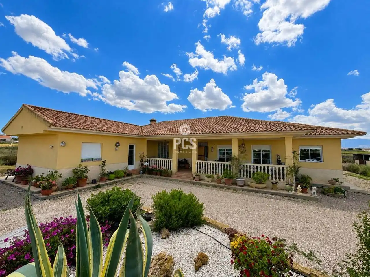Villa con giardino in vendita a Calle Zona Raiguero S/N