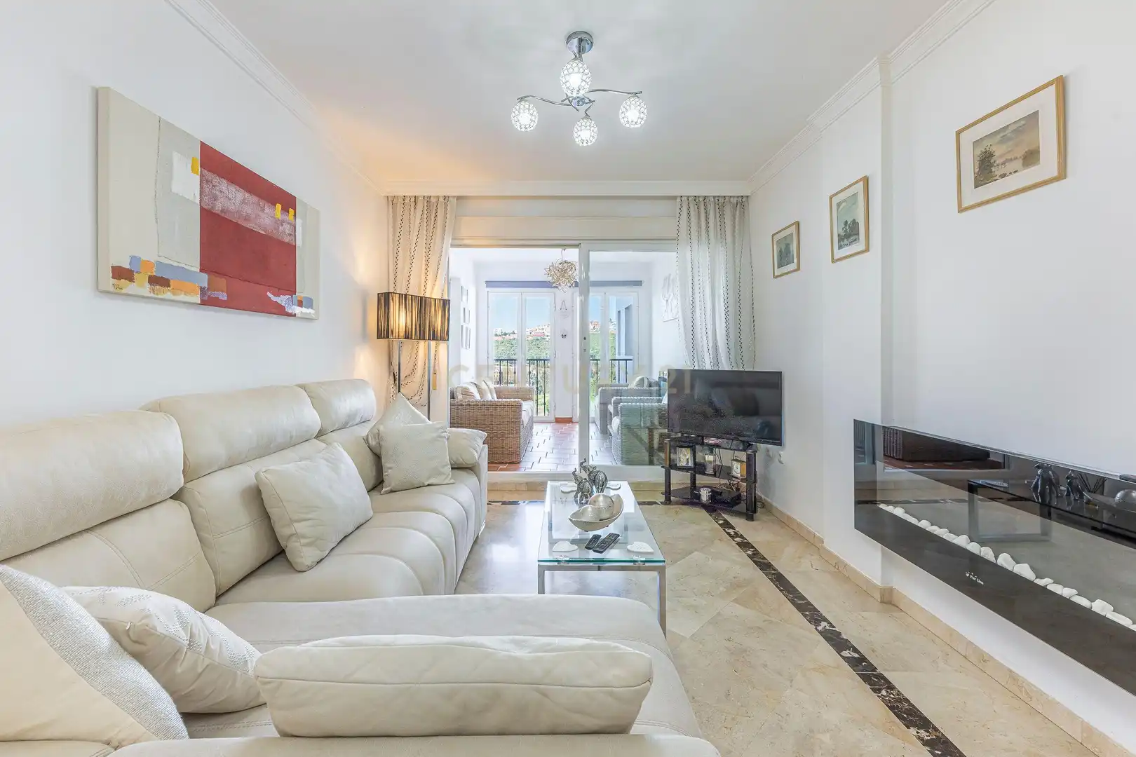 Apartamento con terraza en venta en El Castillo, imagen 4