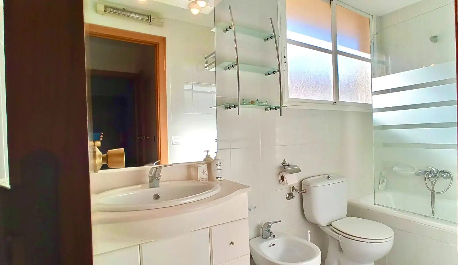 Bathroom of Flat for sale in El Vendrell  with Air Conditioner, Heating and Terrace