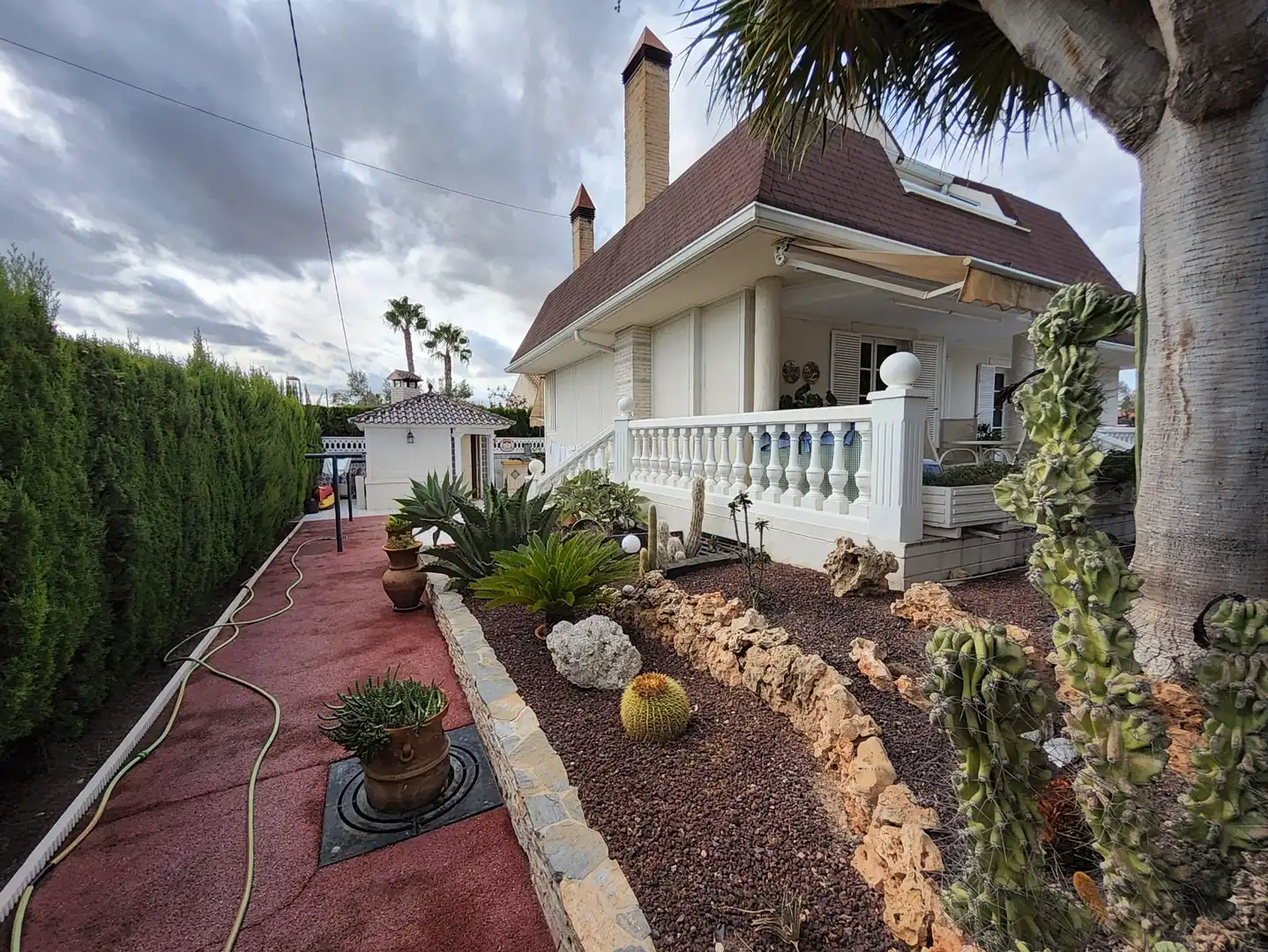 Exterior view of Houses for sale in San Vicente del Raspeig / Sant Vicent del Raspeig  with Storage room, Swimming Pool and Community pool