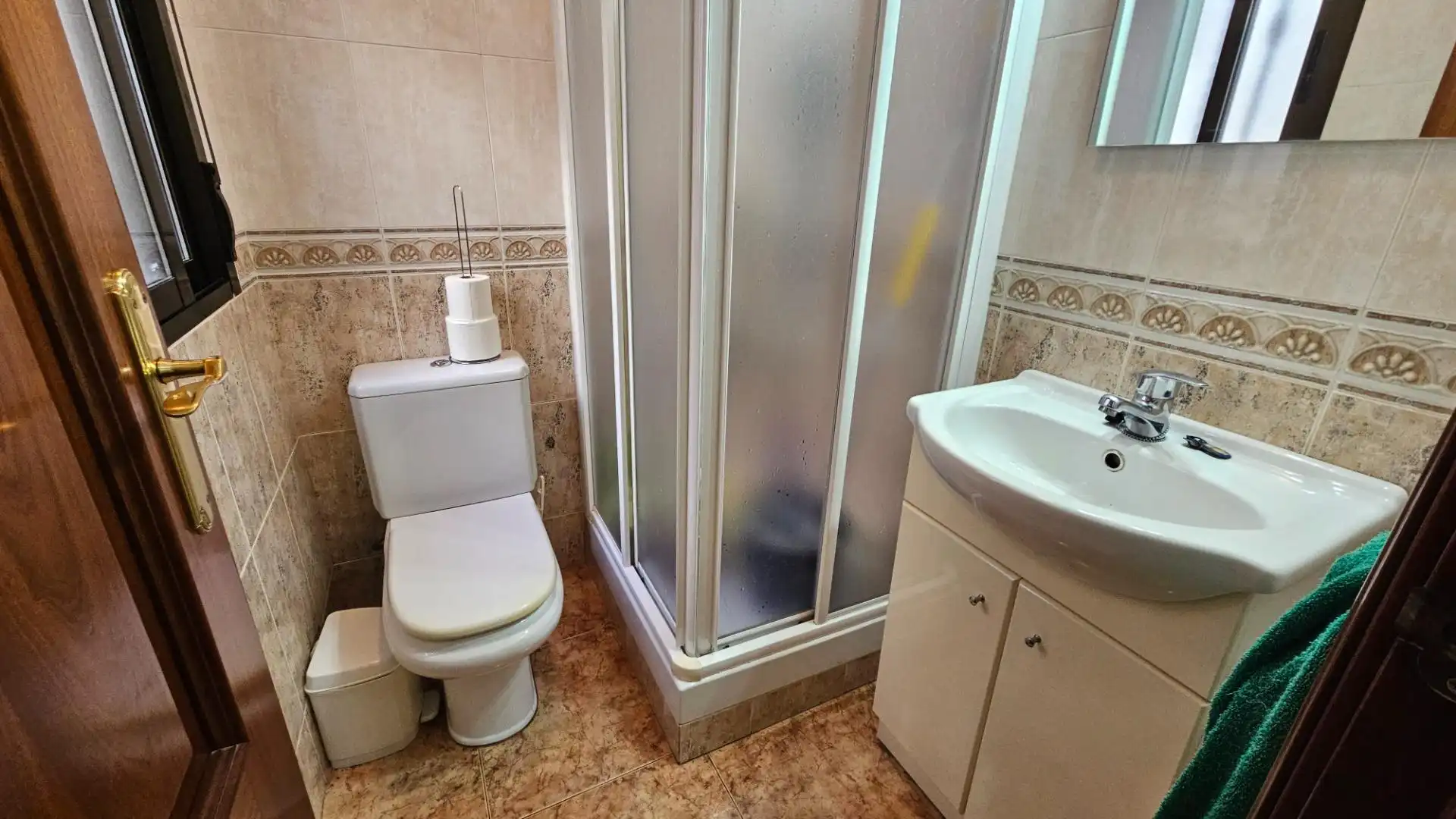 Bany de Casa o xalet en venda en Córdoba amb Jardí privat, Terrassa i Piscina