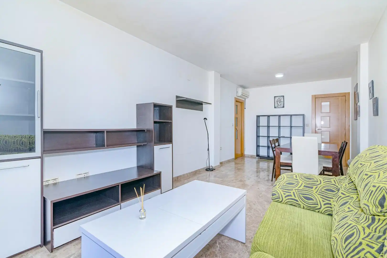 Sala de estar de Piso en venta en Vegas del Genil con Calefacción, Trastero y Balcón