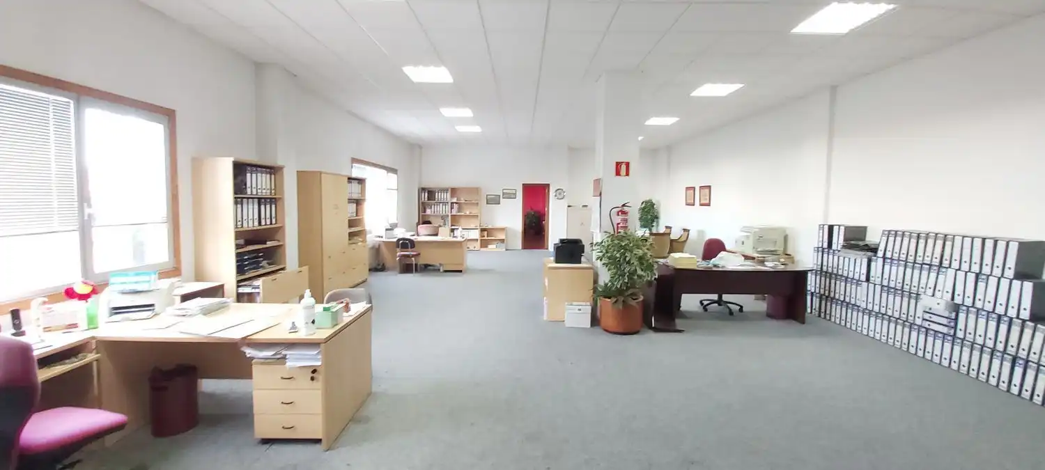 Gewerbefläche zum Verkauf in Gaiteiro Ricardo Portela, imagen 3